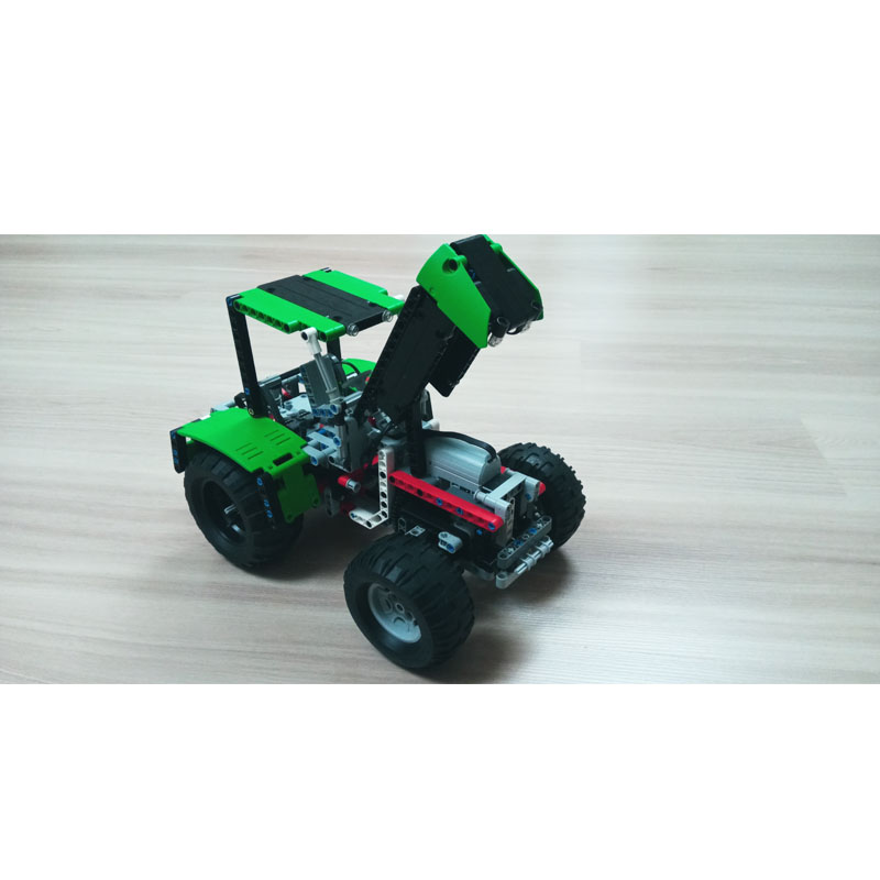 MOC-80667 Modello di Trattore  - Agriculture Farming Certificate recensione e prezzo